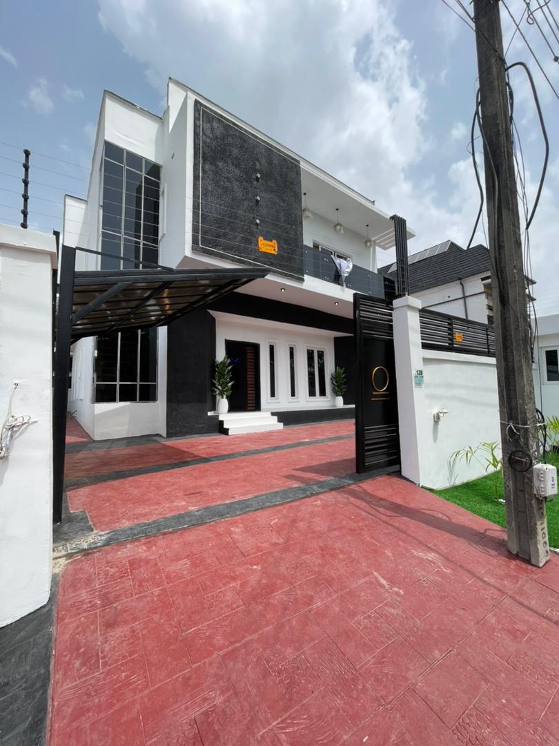 5 bedroom fully detached duplex